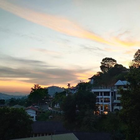 Marvel Hills Kandy Exterior photo