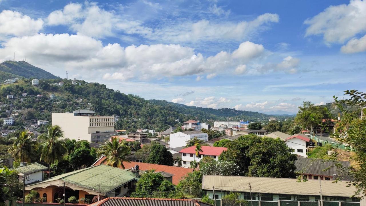 Marvel Hills Kandy Exterior photo