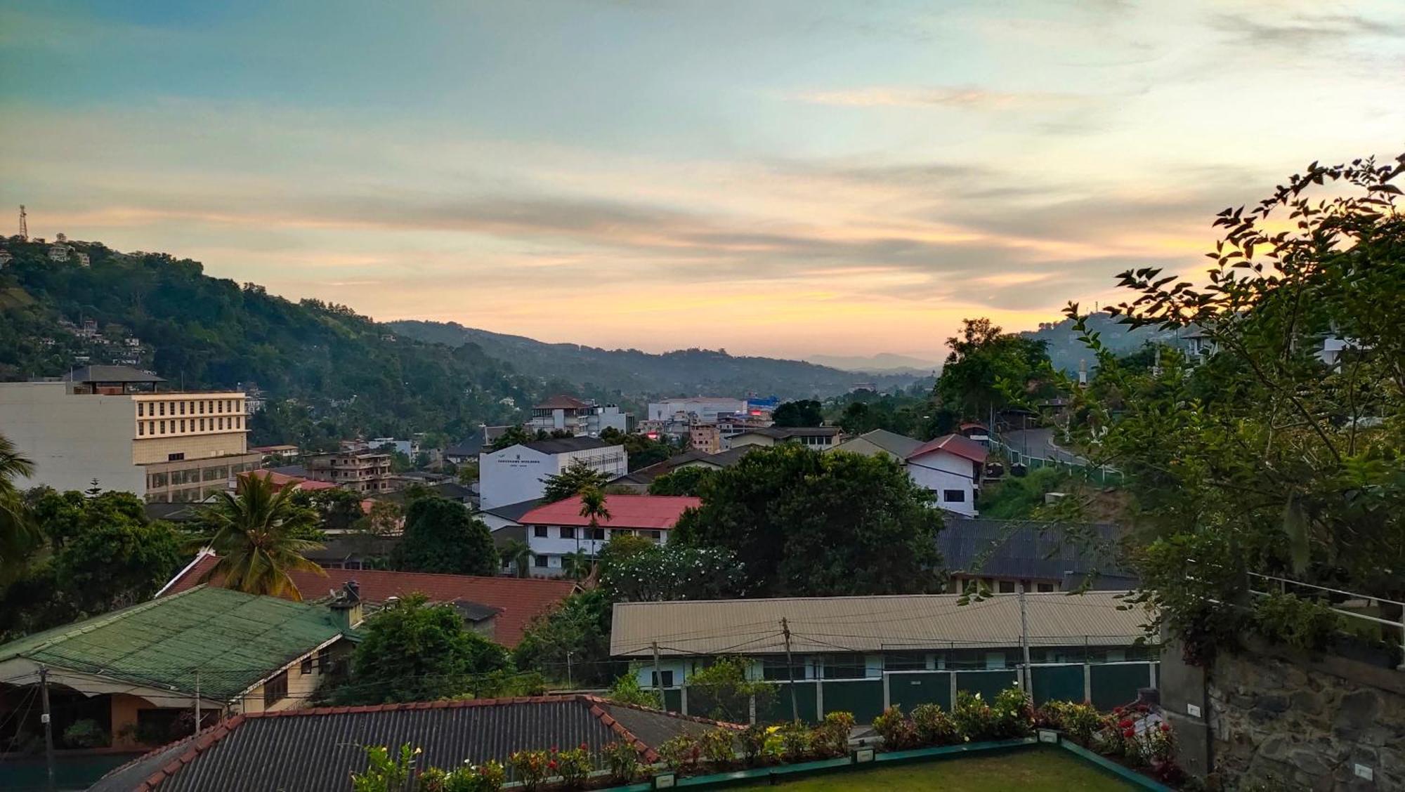Marvel Hills Kandy Exterior photo