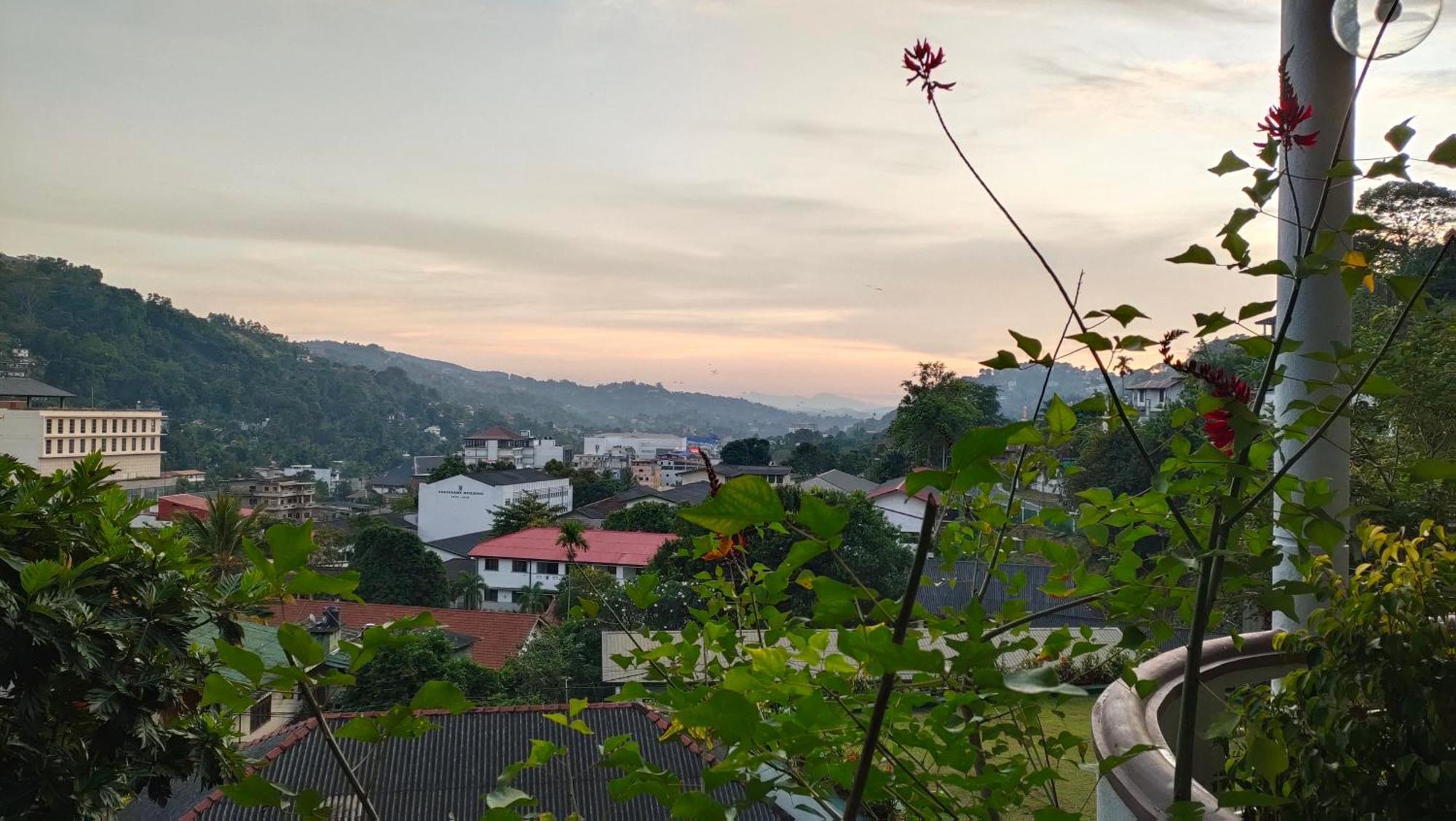 Marvel Hills Kandy Exterior photo